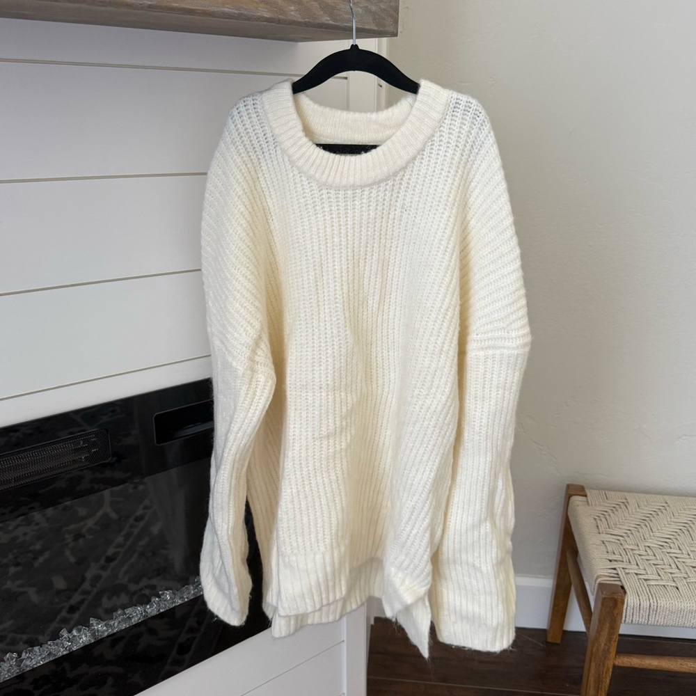 Abercrombie & Fitch White Oversized Sweater